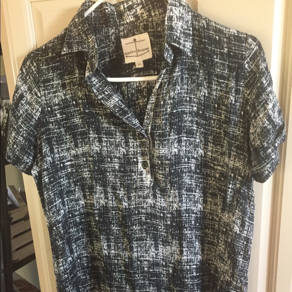 B & W blouse